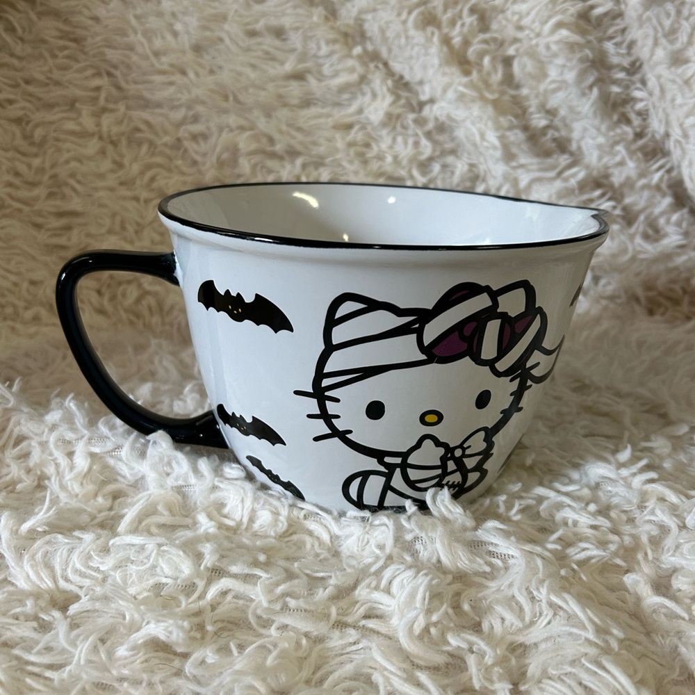 Hello kitty Halloween mixing batter bowl